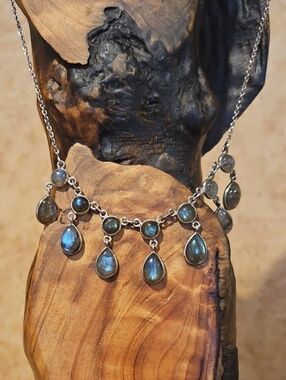 Stunningly Vibrant Labradorite Necklace